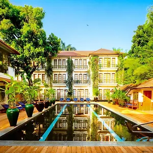 Savoy ***** Rangoon